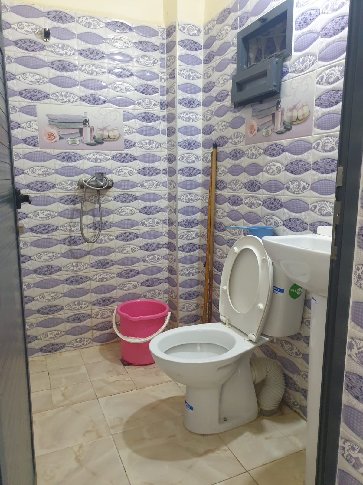 Apartment 2 bathroom