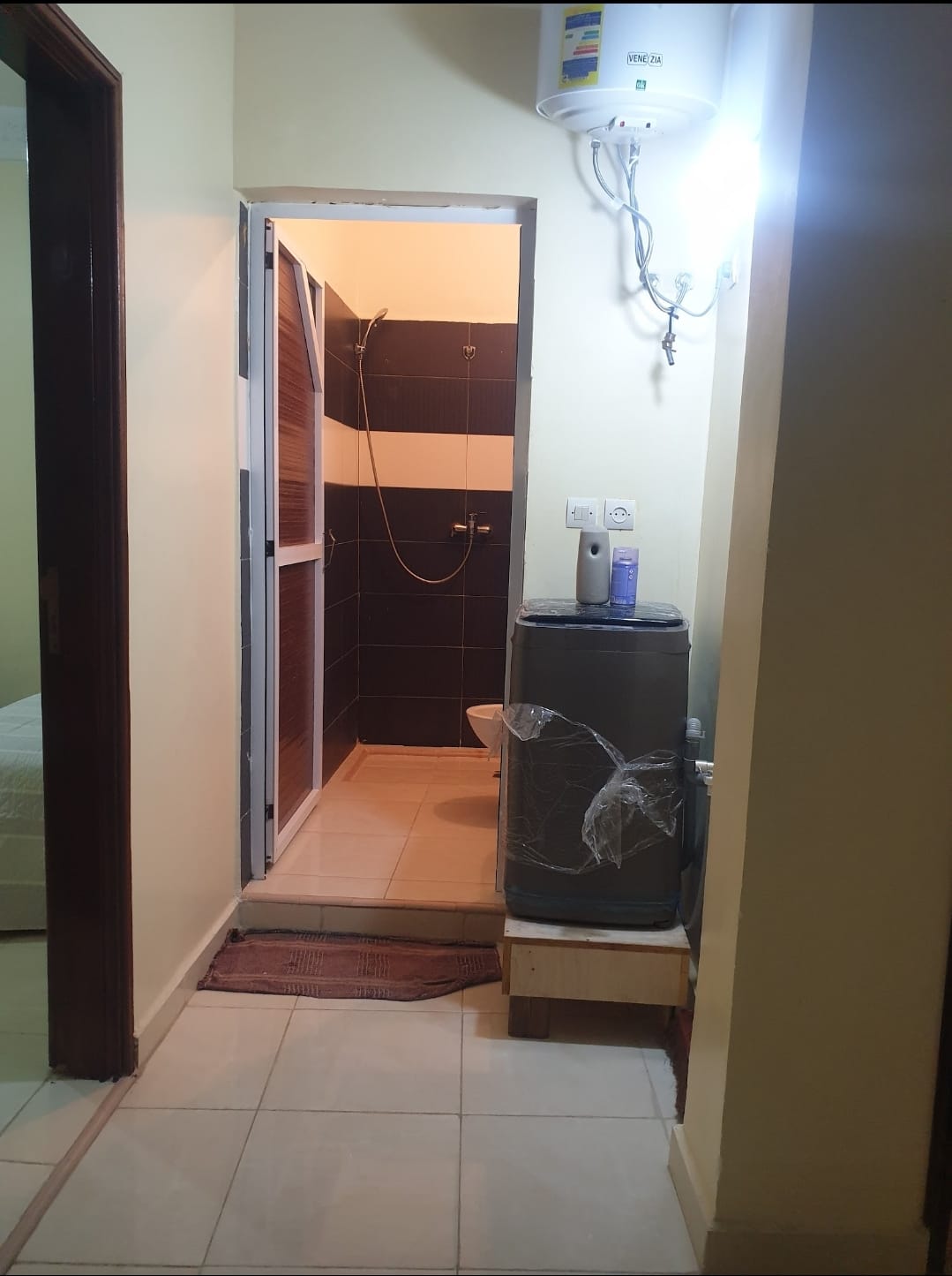 Apartment 3 bathroom 2